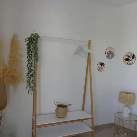 De Standing Pontaillac