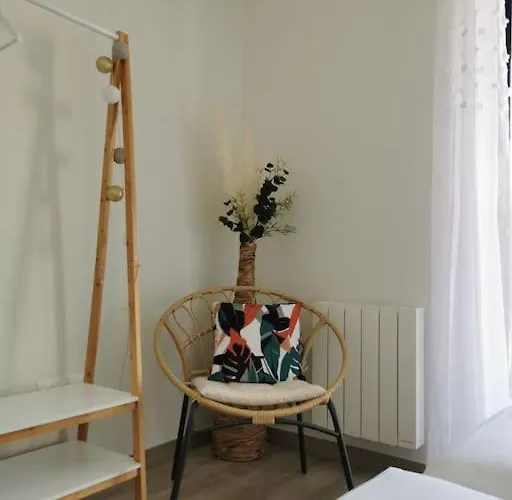 De Standing Pontaillac *